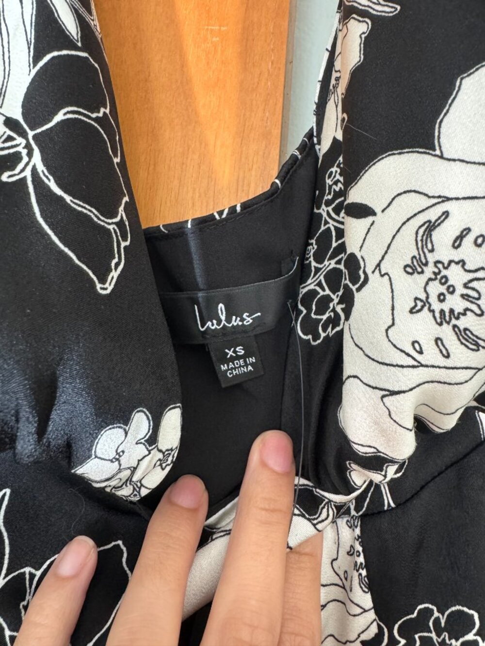 Lulus Capture Your Attention Black Floral Satin Halter Midi Dress NWT - Picture 7 of 7
